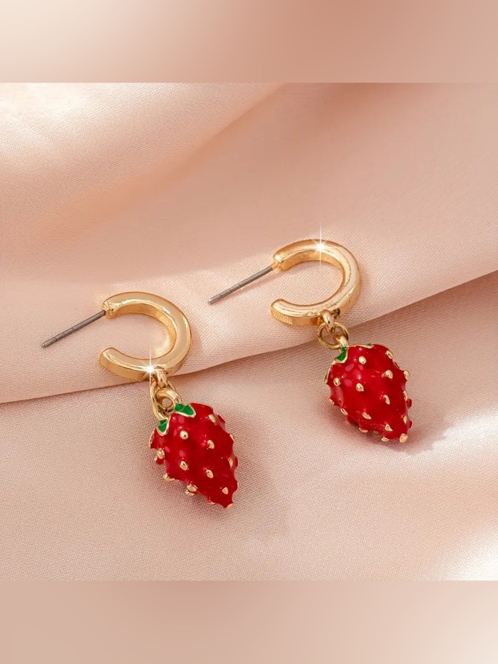 Strawberry Drop Earrings Q1257